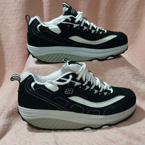 Skechers Shape -ups Size 10